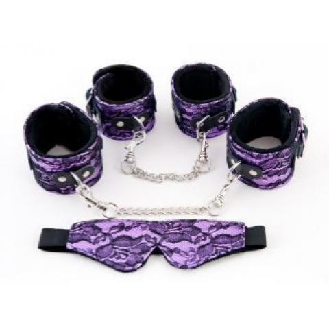 Кружевной набор пурпурный: наручники, оковы и маска