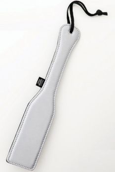 Шлепалка сатиновая Satin Spanking Paddle серебристая
