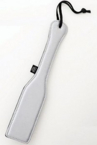 Шлепалка сатиновая Satin Spanking Paddle серебристая 