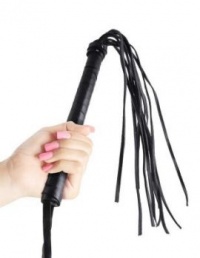 Чёрная кожаная плетка Cat O Nine Tails  46 см 